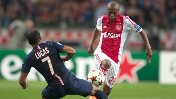 他在角球与 他在角球与